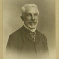 Photograph of Jacques Flach.